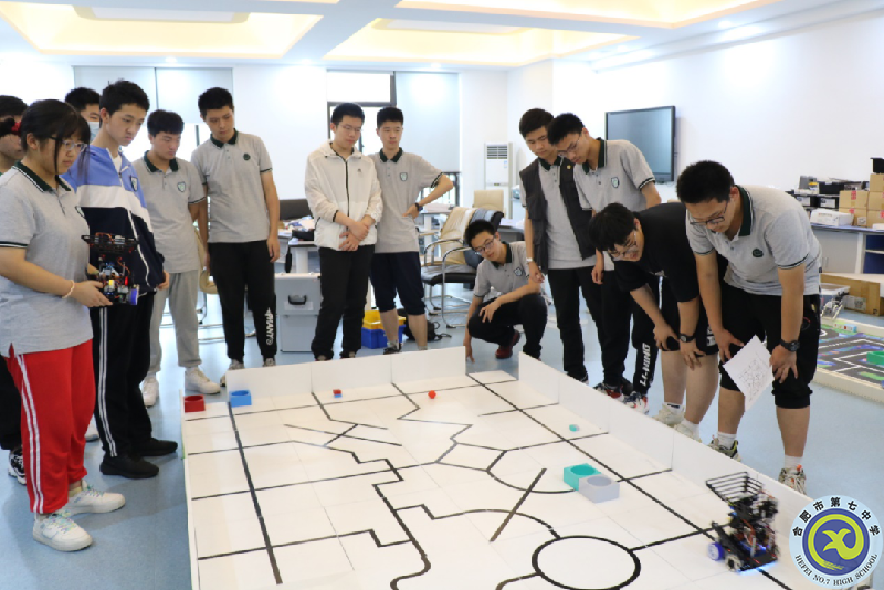 安徽日?qǐng)?bào)：AI賦能，合肥七中走出“雙新”建設(shè)示范路(圖3)