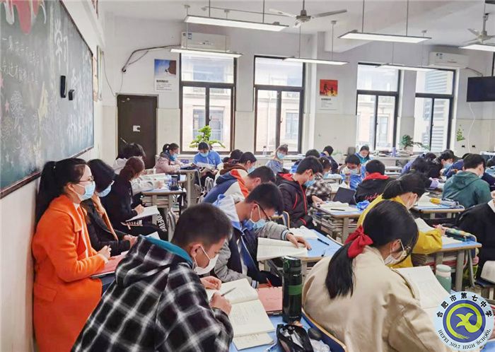 合肥七中高一語(yǔ)文組開展“大研討、大交流”研討課活動(dòng)紀(jì)實(shí)(圖1)