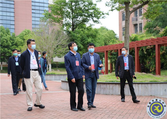 合肥市副市長(zhǎng)朱勝利視察合肥七中體育中考工作(圖5) 合肥市副市長(zhǎng)朱勝利視察合肥七中體育中考工作(圖5)