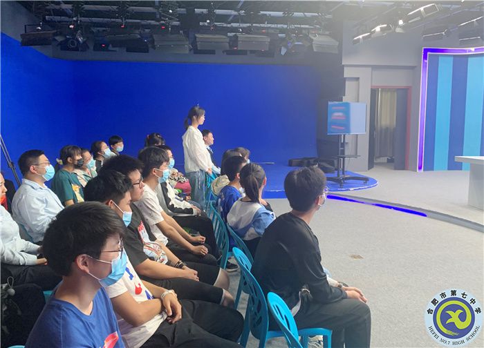 學(xué)生發(fā)展指導(dǎo)中心:合肥七中開(kāi)展誠(chéng)信教育月主題活動(dòng)——金融安全知識(shí)講座(圖3) 學(xué)生發(fā)展指導(dǎo)中心:合肥七中開(kāi)展誠(chéng)信教育月主題活動(dòng)——金融安全知識(shí)講座(圖3)