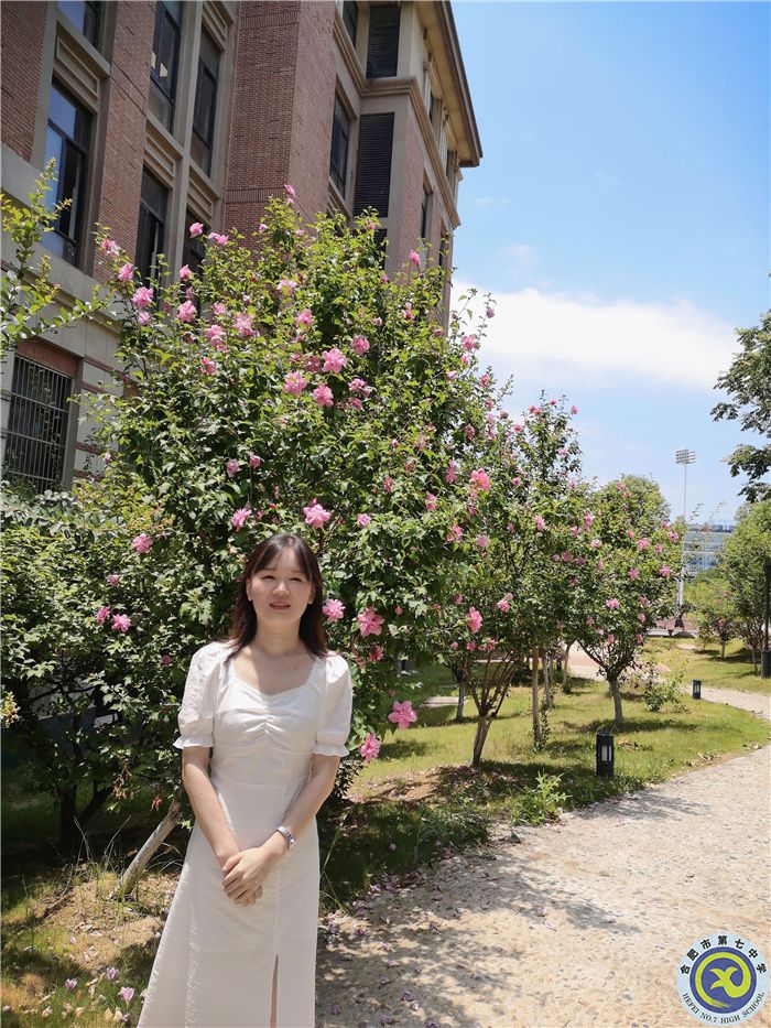 鄧丹丹.jpg 鄧丹丹.jpg