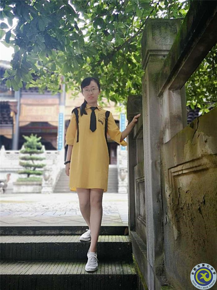 胡靜.jpg 胡靜.jpg