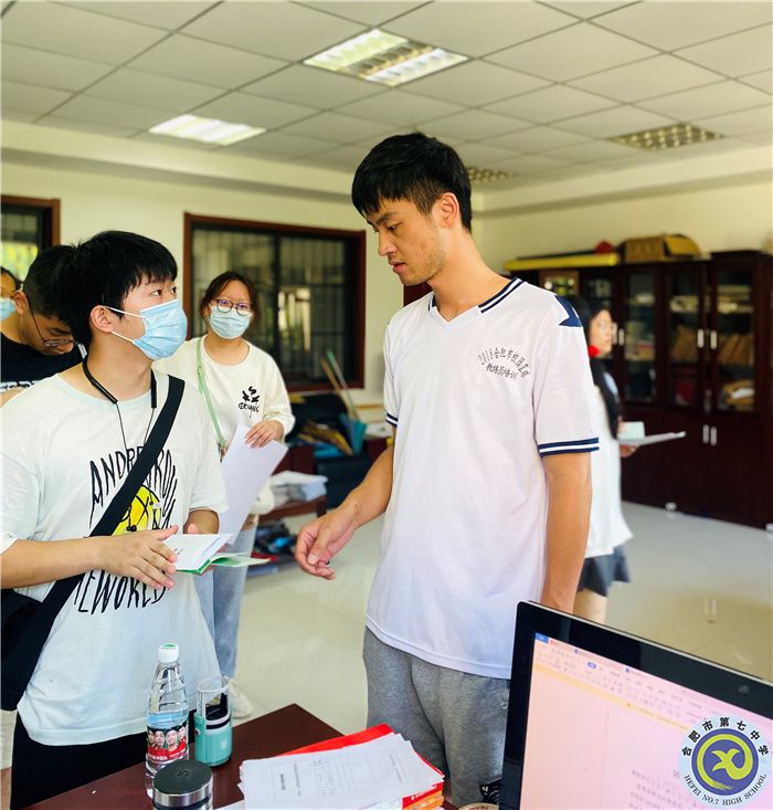 精準(zhǔn)服務(wù)踐使命，關(guān)愛(ài)學(xué)生助成長(zhǎng)(圖1)