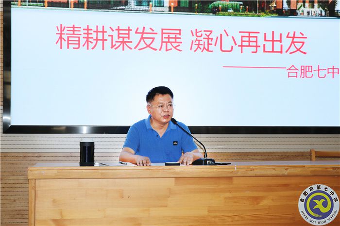 鄧校.jpg 鄧校.jpg