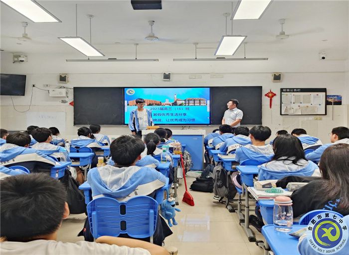 張?jiān)P(yáng).jpg 張?jiān)P(yáng).jpg