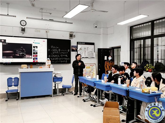 謝校.jpg 謝校.jpg