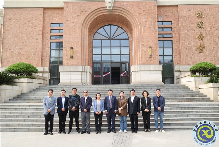 合影.jpg 合影.jpg