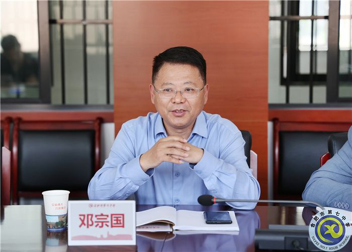 市委組織部調(diào)研合肥七中學生黨員發(fā)展培養(yǎng)工作(圖2) 市委組織部調(diào)研合肥七中學生黨員發(fā)展培養(yǎng)工作(圖2)