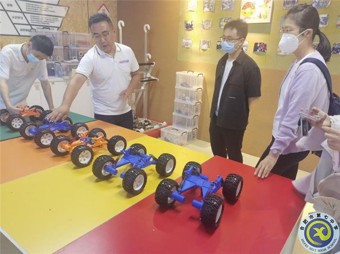 合肥七中科創(chuàng)中心赴合創(chuàng)邦創(chuàng)客中心參觀交流(圖1) 合肥七中科創(chuàng)中心赴合創(chuàng)邦創(chuàng)客中心參觀交流(圖1)