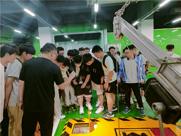 合肥七中2024屆高三(7)班開展社會實(shí)踐活動(圖3) 合肥七中2024屆高三(7)班開展社會實(shí)踐活動(圖3)