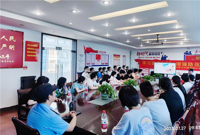 合肥七中2024屆高三(8)班開展社會實(shí)踐活動(圖3) 合肥七中2024屆高三(8)班開展社會實(shí)踐活動(圖3)