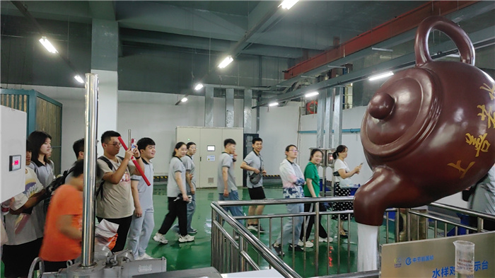 合肥七中2024屆高三(7)班開展社會實(shí)踐活動(圖4) 合肥七中2024屆高三(7)班開展社會實(shí)踐活動(圖4)