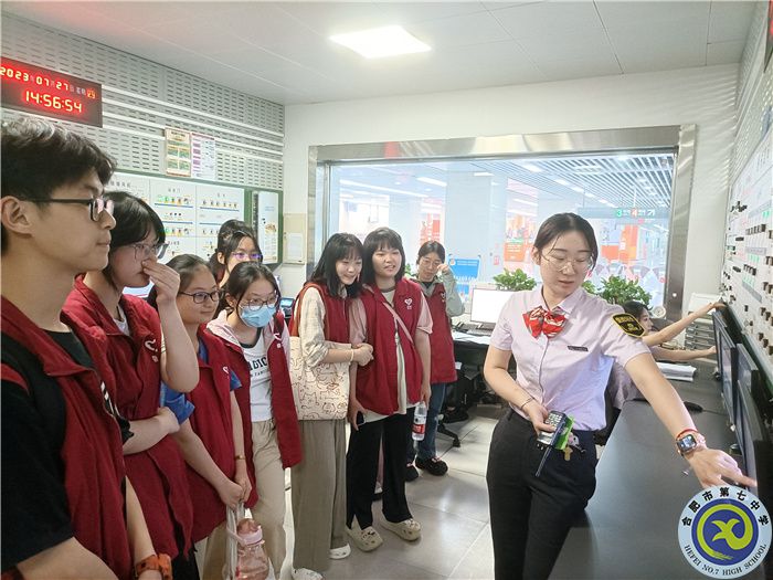 合肥七中2024屆高三(26)班社會(huì)實(shí)踐活動(dòng)(圖2) 合肥七中2024屆高三(26)班社會(huì)實(shí)踐活動(dòng)(圖2)