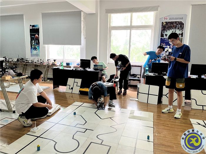 訓(xùn)練中2.jpg 訓(xùn)練中2.jpg