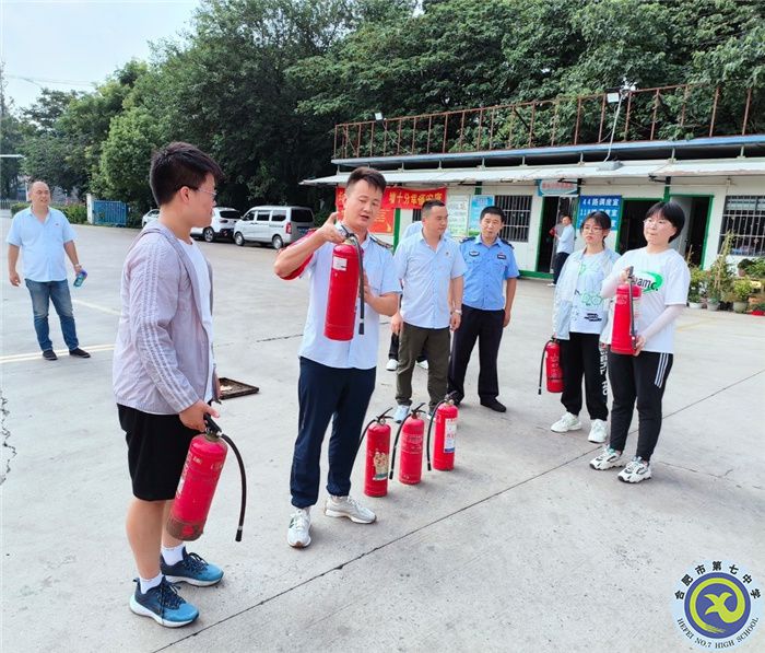 合肥七中高一(29)班暑期綜合社會(huì)實(shí)踐活動(dòng)(圖5) 合肥七中高一(29)班暑期綜合社會(huì)實(shí)踐活動(dòng)(圖5)