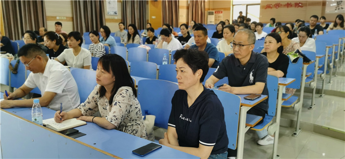 家校師生同攜手 佼佼英才展鵬程(圖3) 家校師生同攜手 佼佼英才展鵬程(圖3)