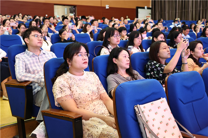 2023年合肥市高中英語新課程教學研討活動在合肥七中成功舉行(圖7) 2023年合肥市高中英語新課程教學研討活動在合肥七中成功舉行(圖7)