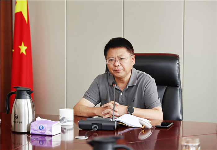 鄧宗國校長.jpg 鄧宗國校長.jpg