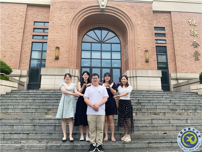 六團(tuán)班主任.jpg 六團(tuán)班主任.jpg