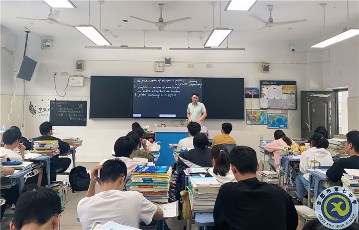 張瑞.jpg 張瑞.jpg