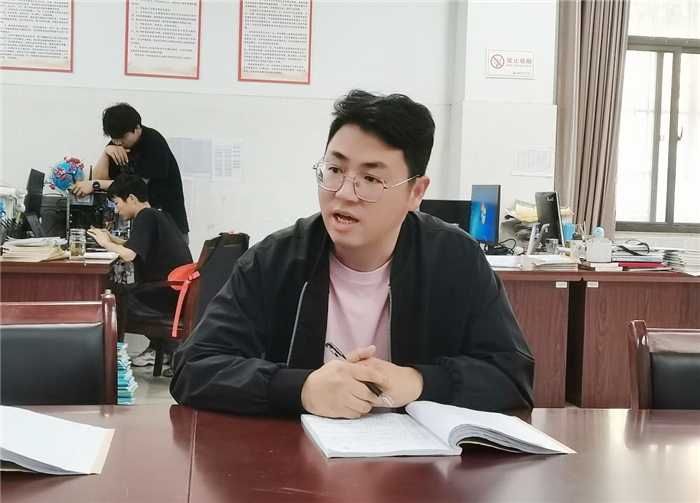 張瑞.jpg 張瑞.jpg