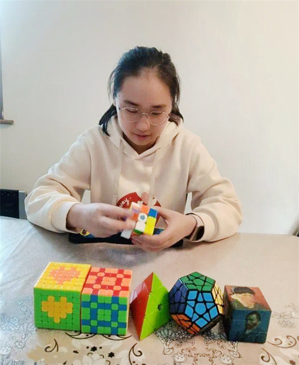 徐沁儀.jpg 徐沁儀.jpg