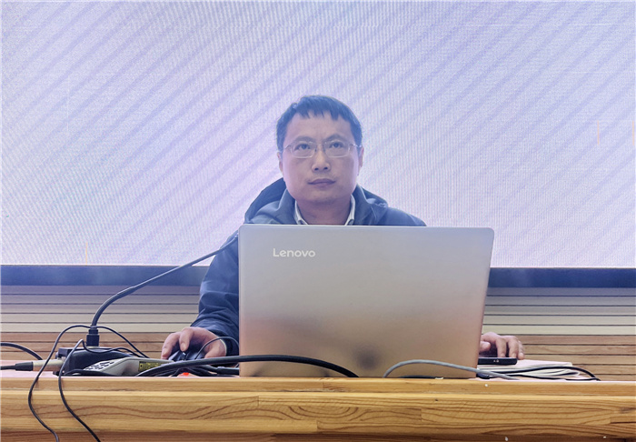 合肥七中高一年級召開第一學(xué)期期中學(xué)情分析會(圖3)