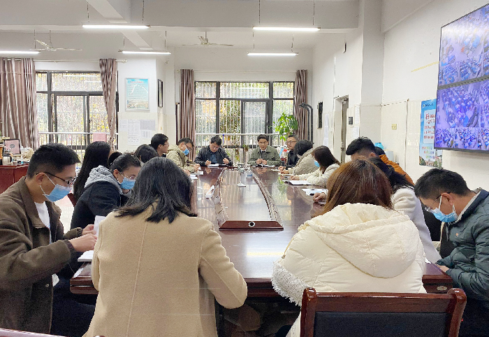 合肥七中高二年級(jí)召開學(xué)科組長(zhǎng)、組團(tuán)長(zhǎng)聯(lián)席會(huì)議(圖3)