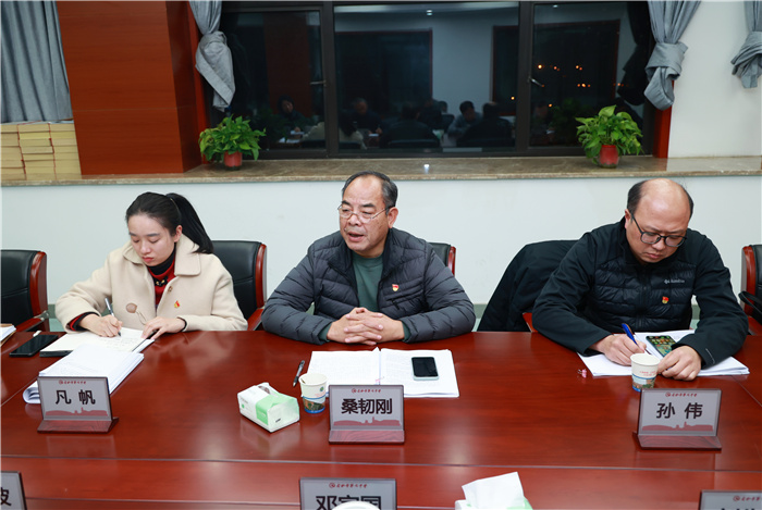 合肥七中黨委領導班子主題教育專題民主生活會2.jpg 合肥七中黨委領導班子主題教育專題民主生活會2.jpg