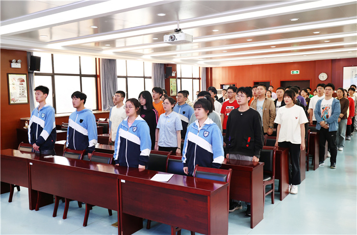 合肥七中第二十二期業(yè)余黨校圓滿結(jié)業(yè)(圖2) 合肥七中第二十二期業(yè)余黨校圓滿結(jié)業(yè)(圖2)