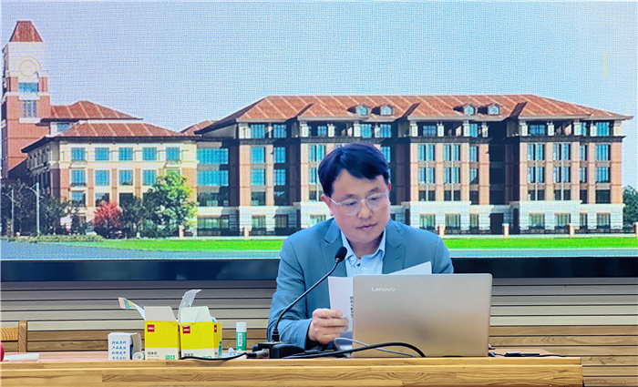 合肥七中高一年級召開第二學(xué)期期中學(xué)情分析會(圖4) 合肥七中高一年級召開第二學(xué)期期中學(xué)情分析會(圖4)