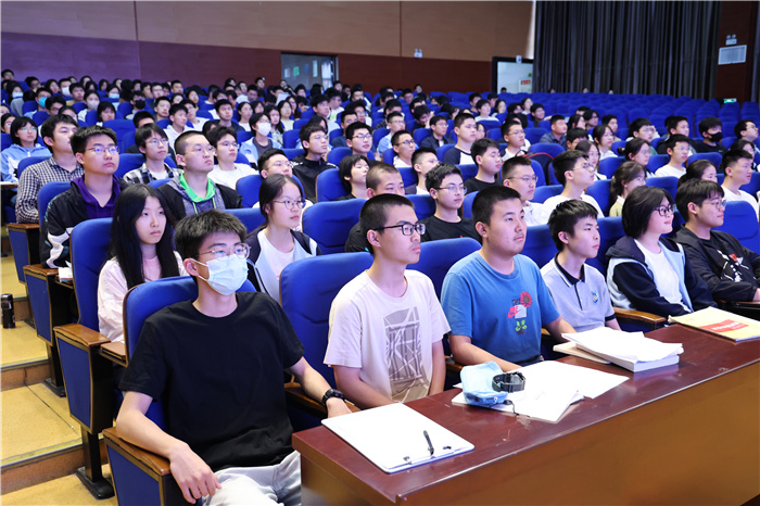 合肥七中第46期團(tuán)校圓滿結(jié)業(yè)(圖8) 合肥七中第46期團(tuán)校圓滿結(jié)業(yè)(圖8)