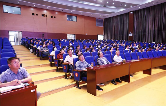 合肥七中召開全體教職工大會暨期中教育教學檢查反饋會(圖6) 合肥七中召開全體教職工大會暨期中教育教學檢查反饋會(圖6)