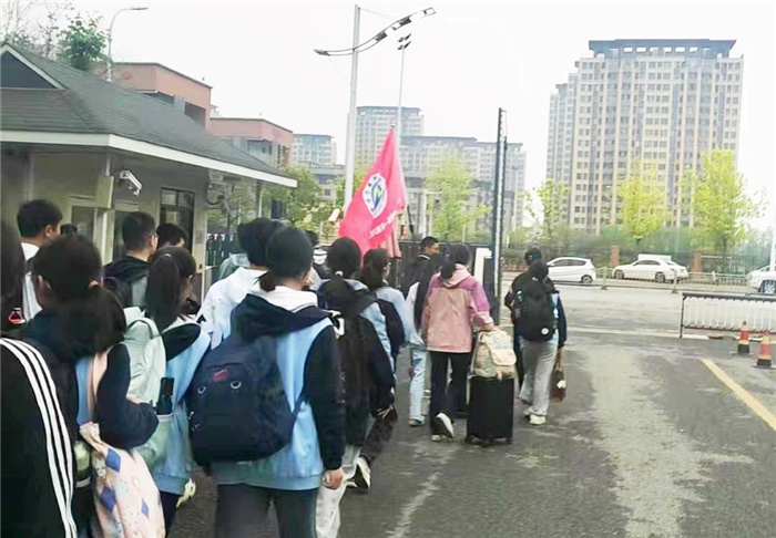 合肥七中高一年級研學活動紀實(一)(圖1) 合肥七中高一年級研學活動紀實(一)(圖1)