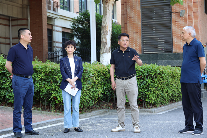 安慶市人大常會(huì)委副主任朱菊云一行蒞臨合肥七中參觀(guān)考察(圖1) 安慶市人大常會(huì)委副主任朱菊云一行蒞臨合肥七中參觀(guān)考察(圖1)