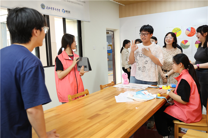 職業(yè)猜猜“鴨”.jpg 職業(yè)猜猜“鴨”.jpg