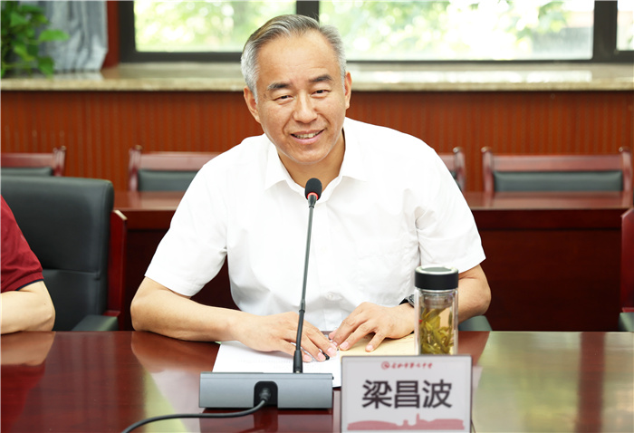 再獲高?！斑M(jìn)一步”認(rèn)可！安徽師范大學(xué)向合肥七中授牌“優(yōu)質(zhì)生源基地”(圖2)