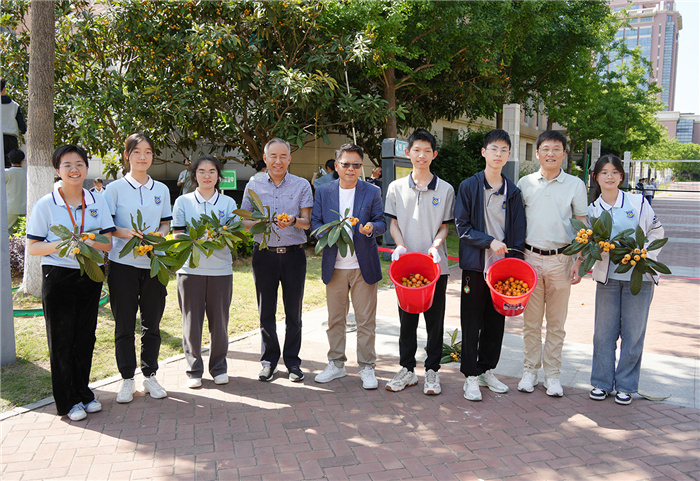 共享枇杷甜蜜 傳承勞動(dòng)精神——“夏收節(jié)”系列活動(dòng)(二)(圖1) 共享枇杷甜蜜 傳承勞動(dòng)精神——“夏收節(jié)”系列活動(dòng)(二)(圖1)