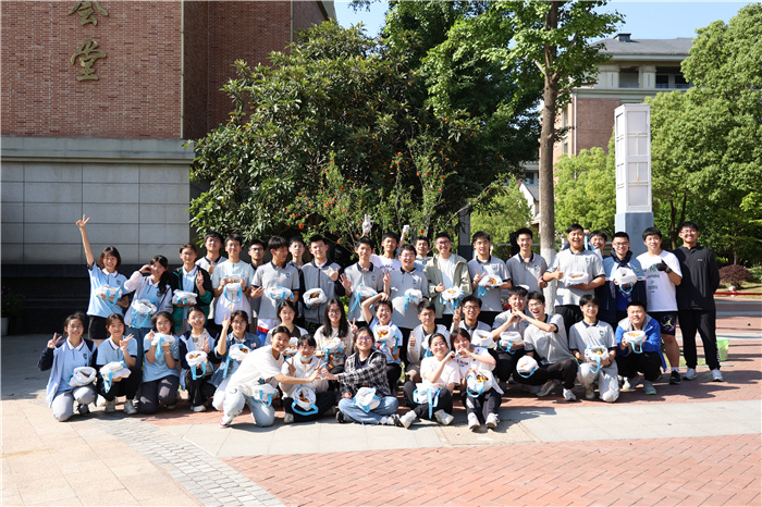 共享枇杷甜蜜 傳承勞動(dòng)精神——“夏收節(jié)”系列活動(dòng)(二)(圖2) 共享枇杷甜蜜 傳承勞動(dòng)精神——“夏收節(jié)”系列活動(dòng)(二)(圖2)