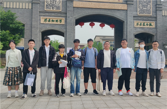 參賽選手合影.jpg 參賽選手合影.jpg