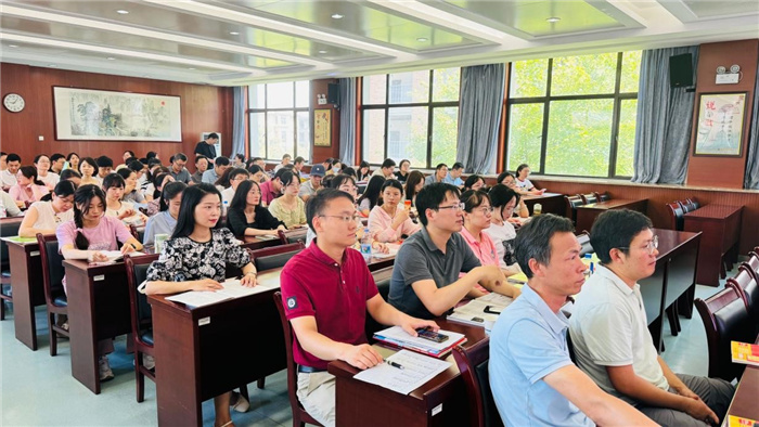 2025屆高三全體教師大會(huì).jpg 2025屆高三全體教師大會(huì).jpg