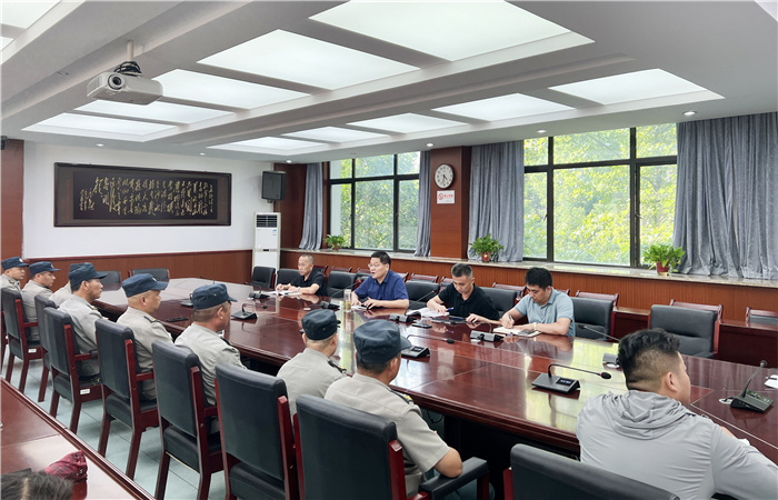 合肥七中召開(kāi)新學(xué)期安全工作布置會(huì)(圖2) 合肥七中召開(kāi)新學(xué)期安全工作布置會(huì)(圖2)