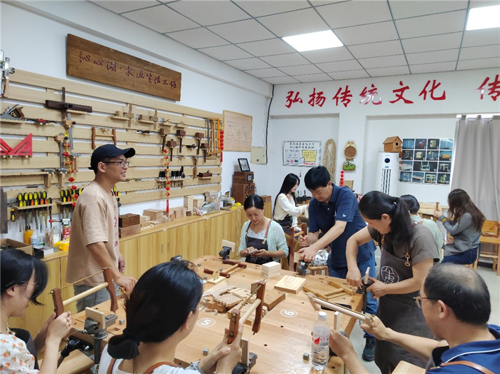 藝術(shù)組4.jpg 藝術(shù)組4.jpg