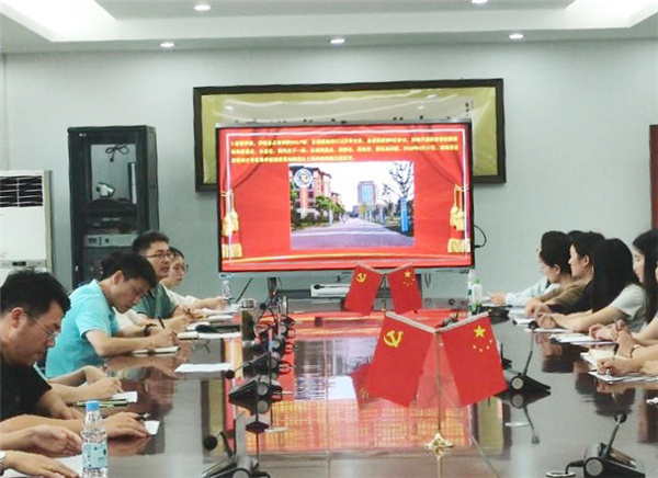 合肥七中召開2024-2025學(xué)年度第一學(xué)期第一批教育實(shí)習(xí)生見面會(huì)(圖2) 合肥七中召開2024-2025學(xué)年度第一學(xué)期第一批教育實(shí)習(xí)生見面會(huì)(圖2)