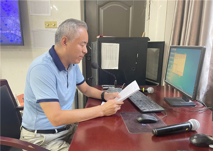 梁昌波校長(zhǎng).jpg 梁昌波校長(zhǎng).jpg