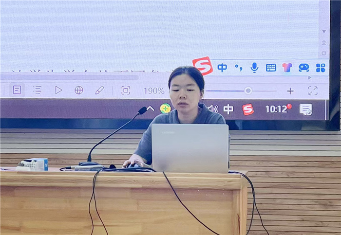 劉老師.jpg 劉老師.jpg