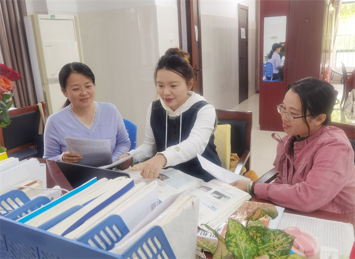 政治組.jpg 政治組.jpg