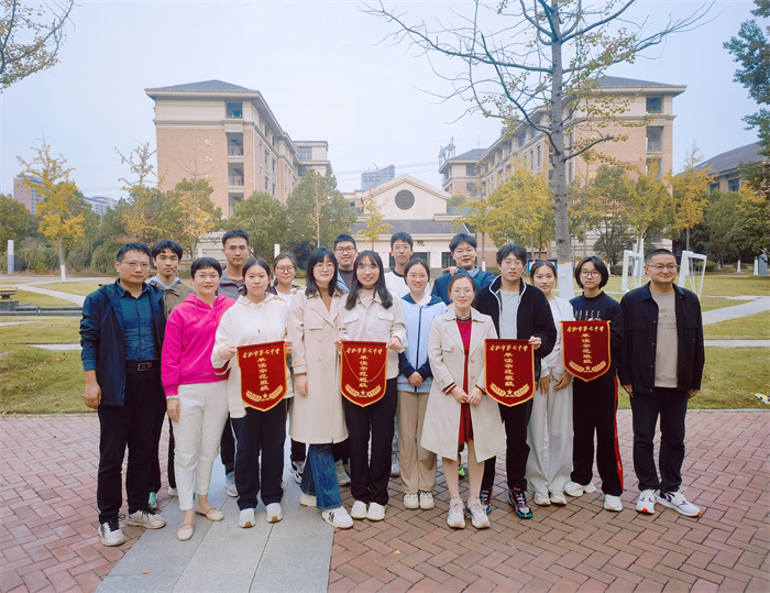 晨讀一等獎班級.jpg 晨讀一等獎班級.jpg