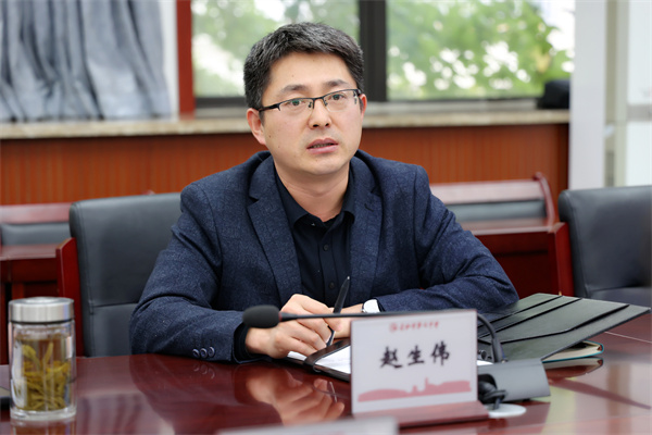 宿松縣程集中學(xué)一行蒞臨合肥七中參觀交流(圖7) 宿松縣程集中學(xué)一行蒞臨合肥七中參觀交流(圖7)