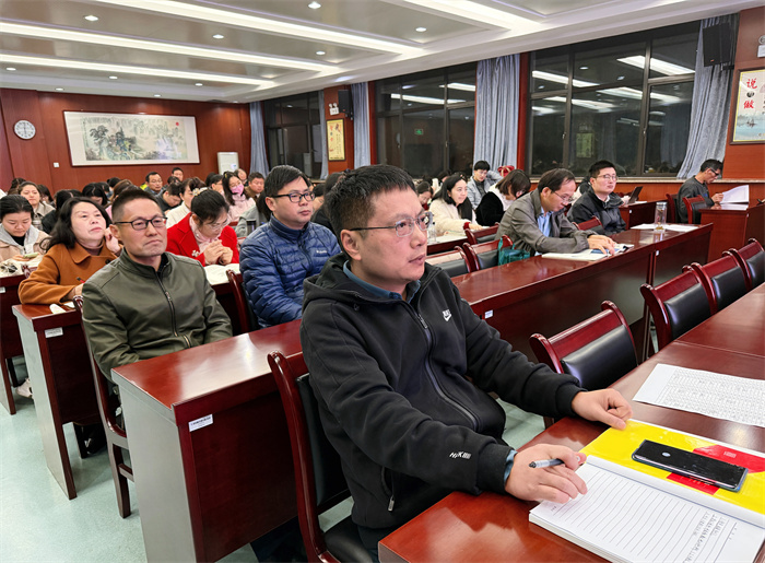 合肥七中高二年級召開全體教師會(圖1) 合肥七中高二年級召開全體教師會(圖1)